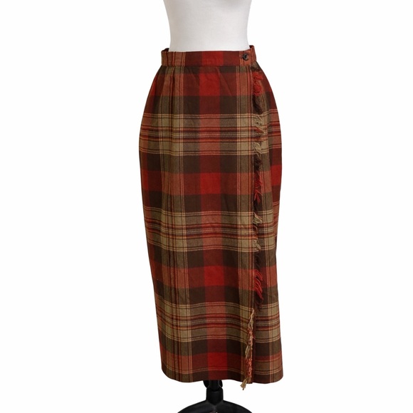 Timeless & Cozy π Talbots Vintage Plaid Wool Fringe Wrap Skirt size 8 - Picture 1 of 7